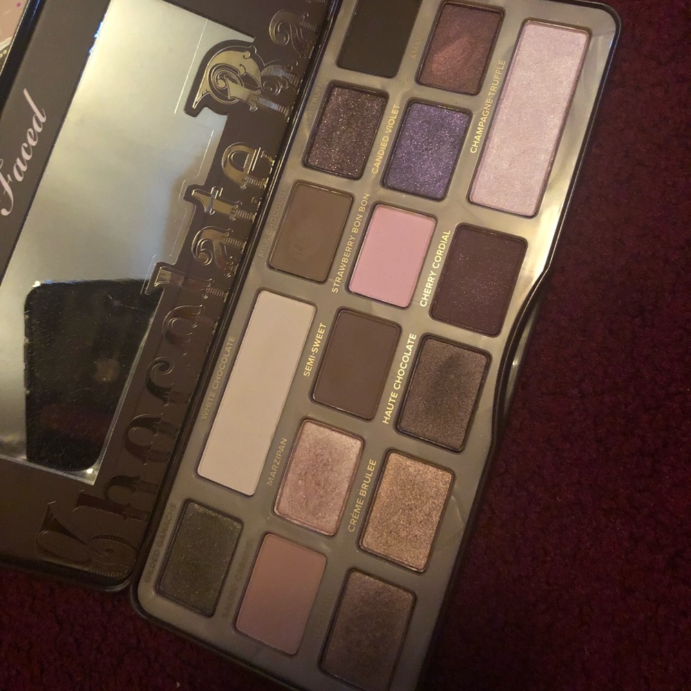 Too faced chocolate bar eyeshadow pallet